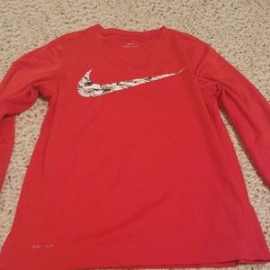Nike dri fit long sleeve shirt
